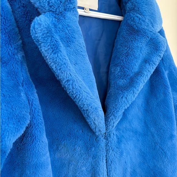 ICHI Girlfriend Material Blue Faux Fur Plush Jacket Festival Y2K Barbiecore - Picture 5 of 5